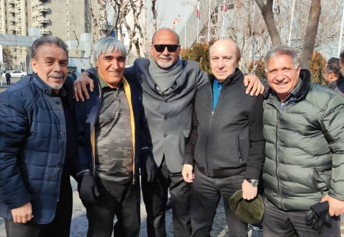 این استقلال به هیچ تیمی رحم نمی‌کند و شایسته قهرمانی است/ متاسفانه مدیریت اوضاع را به این روز انداخت 