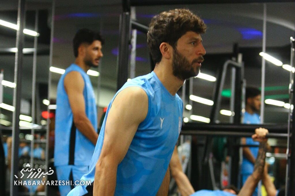 ستاره استقلال از حضور در تمرینات گروهی محروم شد!