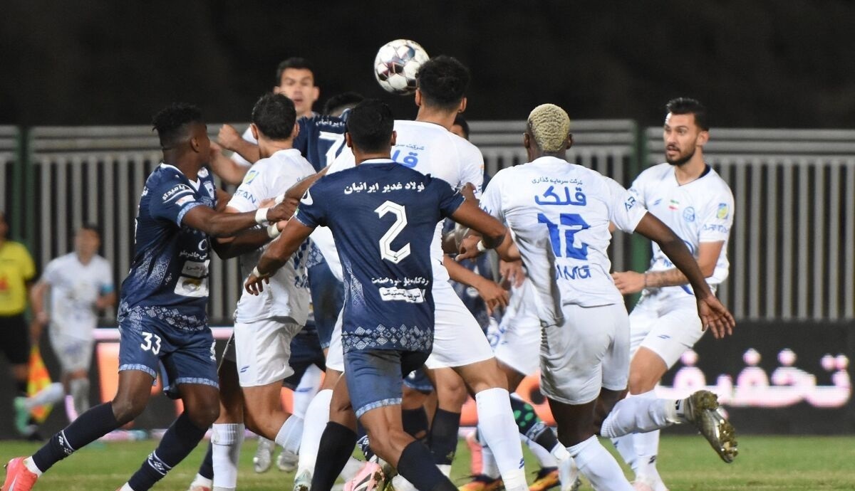 حنیف عمران‌زاده: نمک روی زخم هواداران استقلال بزنم؟