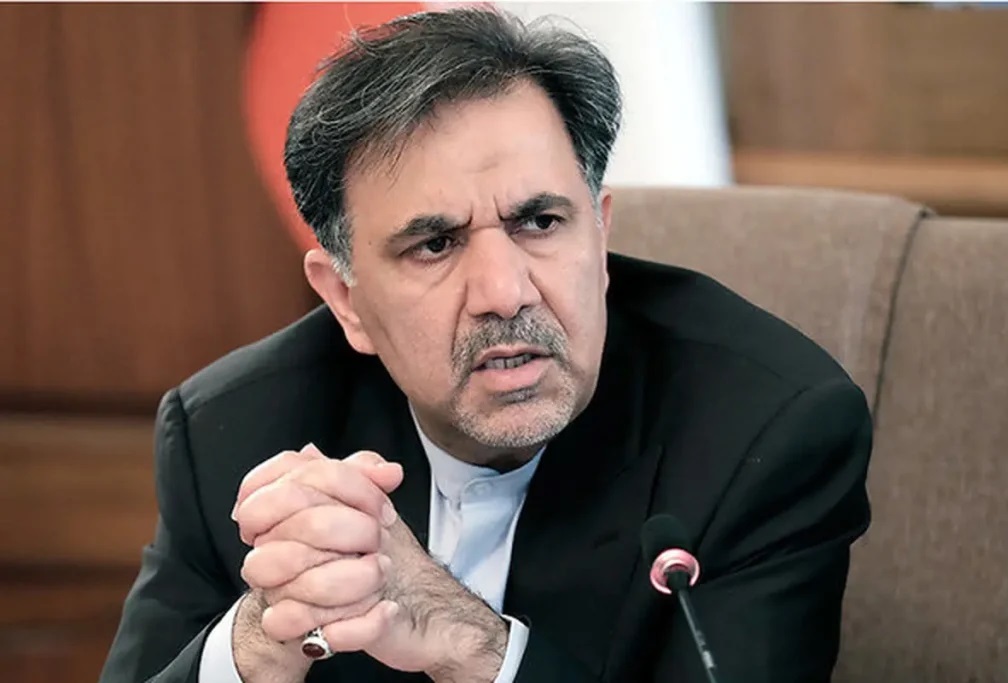 انتقاد عباس آخوندی از رادیکالها: وقتی یک مجلسی با ۶ درصد میآید، چارهای جز این ندارند که اهداف کوتاه مدت برای خودشان تعریف کنند؛ میدانند زمان به زیانشان است / اینها اصلا راجع به آینده ایران فکر نمیکنند؛ تنها چیزی که به آن فکر میکنند این است که چگونه میتوانند چند روز بیشتر در مسند قدرت باشند انتقاد عباس آخوندی از رادیکالها: وقتی یک مجلسی با ۶ درصد میآید، چارهای جز این ندارند که اهداف کوتاه مدت برای خودشان تعریف کنند؛ میدانند زمان به زیانشان است / اینها اصلا راجع به آینده ایران فکر نمیکنند؛ تنها چیزی که به آن فکر میکنند این است که چگونه میتوانند چند روز بیشتر در مسند قدرت باشند