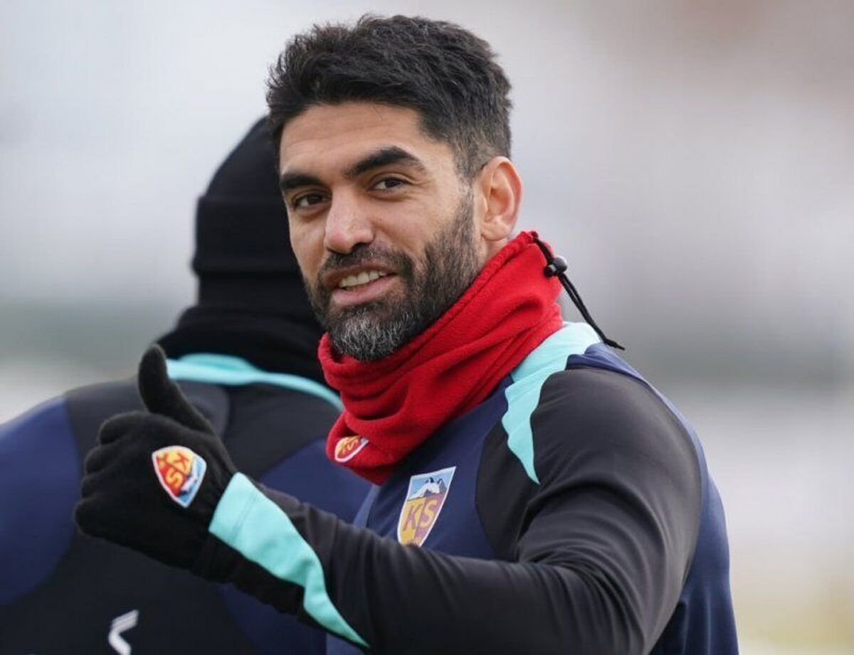 لژیونر استقلالی به دلیل بیانضباطی کنار گذاشته شد! لژیونر استقلالی به دلیل بیانضباطی کنار گذاشته شد!