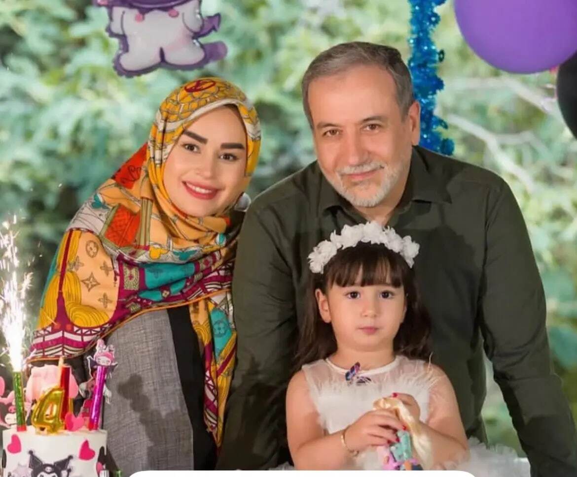 قیمت روسری لاکچری همسر عراقچی خبرساز شد +عکس قیمت روسری لاکچری همسر عراقچی خبرساز شد +عکس