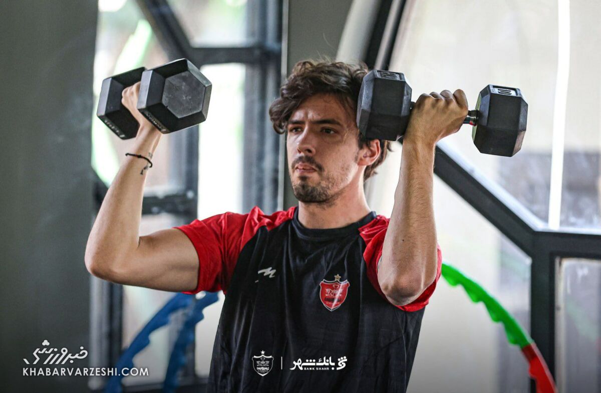 ضرر چند صد هزار دلاری پرسپولیس به خاطر یک بازیکن خارجی!