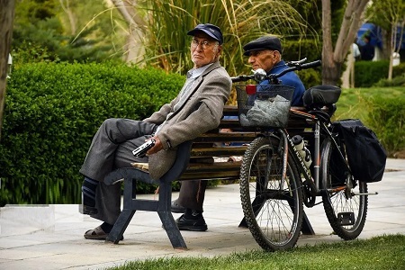 حقوق بازنشستگان در خطر است/ همین امروز سازمان برنامه و بودجه ۷۰ همت به تامین اجتماعی بپردازد