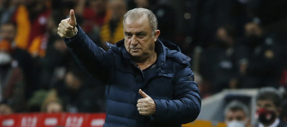 گزینه استقلال سرمربی چک می‌شود