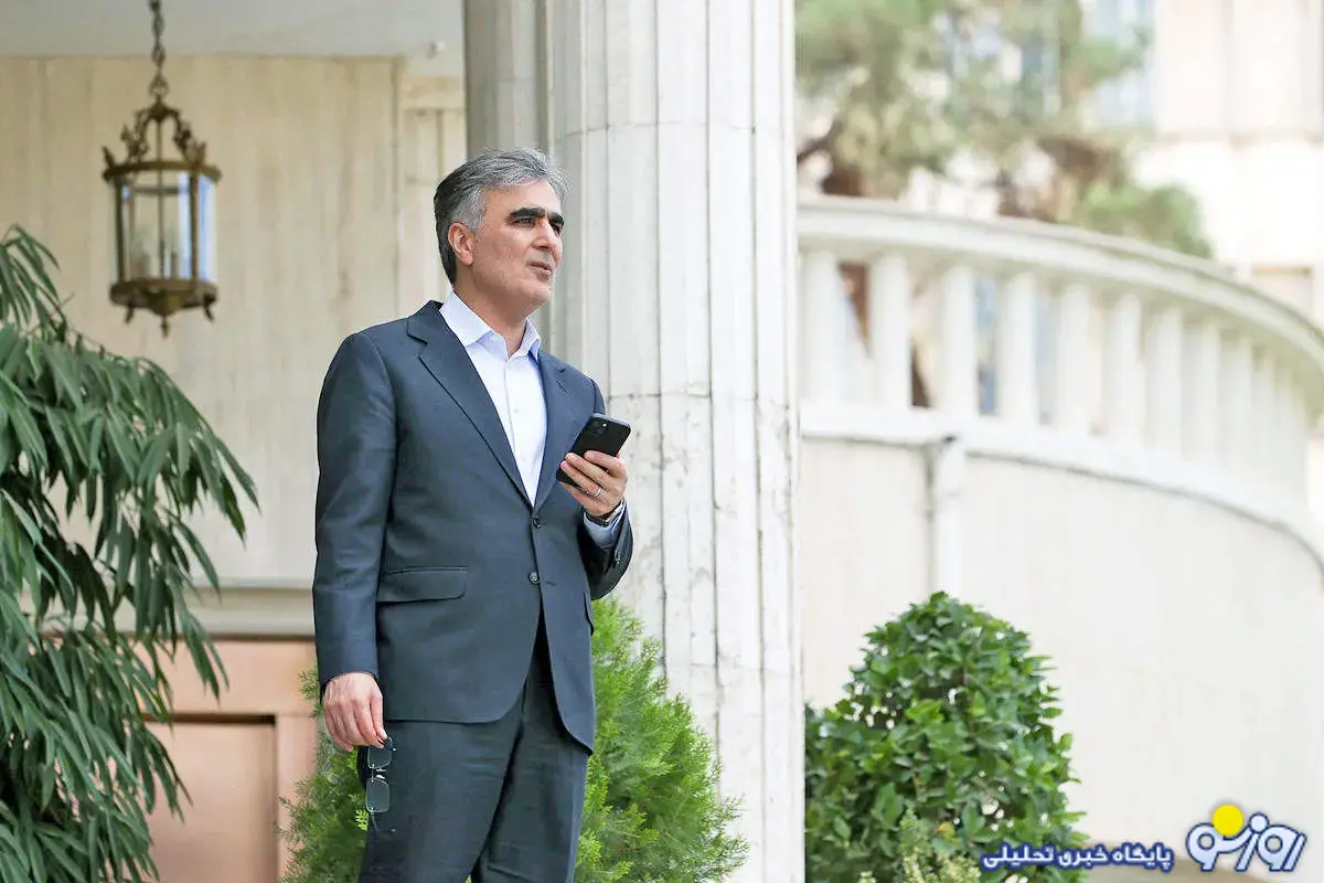 فرزین رفتنی است یا ماندنی؟! فرزین رفتنی است یا ماندنی؟!