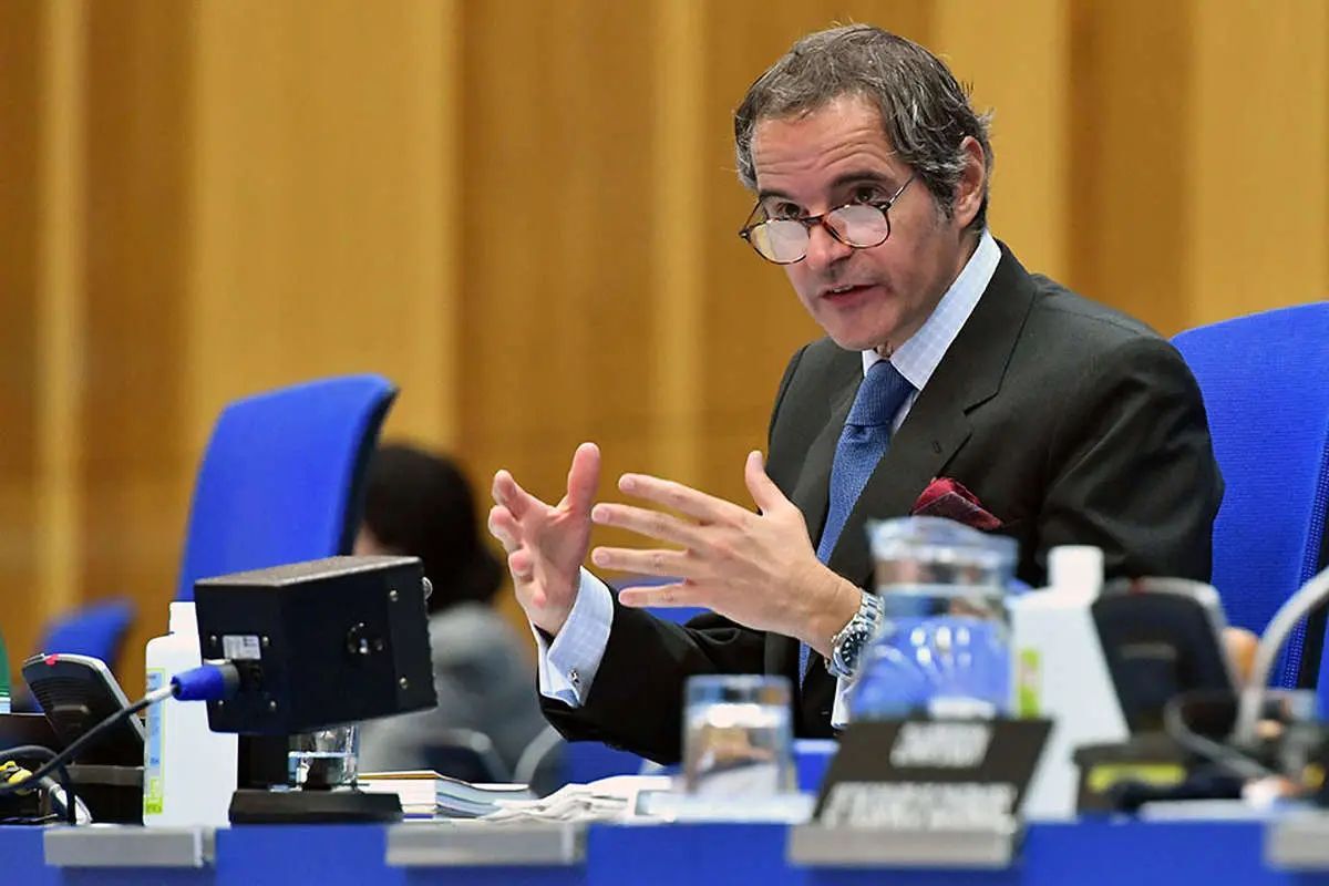 نگرانی درباره احتمال دستیابی ایران به سلاح هستهای، به طور کامل بر طرف نشده/ بازرسان آژانس باور ندارند که تهران مقادیر زیادی اورانیوم غنیشده را در مکانهای مختلف پنهان کرده باشد/ بازرسان تنها زمانی به سایتهای هستهای ایران دسترسی خواهند داشت که تهران در این کار منافعی داشته باشد/ نشستن همه طرفها بر سر یک میز، ما را از خطر دور جدیدی از حملات نجات میدهد نگرانی درباره احتمال دستیابی ایران به سلاح هستهای، به طور کامل بر طرف نشده/ بازرسان آژانس باور ندارند که تهران مقادیر زیادی اورانیوم غنیشده را در مکانهای مختلف پنهان کرده باشد/ بازرسان تنها زمانی به سایتهای هستهای ایران دسترسی خواهند داشت که تهران در این کار منافعی داشته باشد/ نشستن همه طرفها بر سر یک میز، ما را از خطر دور جدیدی از حملات نجات میدهد