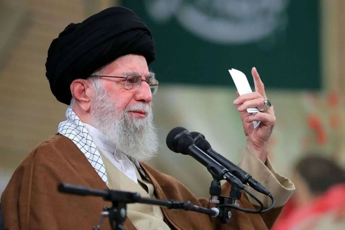 رهبر معظم انقلاب: موشکها را از جایی نخریدیم یا کرایه نکردیم، اینها ساخت و شناسنامهی جوان ایرانی است/ باز هم نیروهای مسلح از این موشکها دارند، لازم باشد در وقت دیگری هم از آن استفاده میکنند رهبر معظم انقلاب: موشکها را از جایی نخریدیم یا کرایه نکردیم، اینها ساخت و شناسنامهی جوان ایرانی است/ باز هم نیروهای مسلح از این موشکها دارند، لازم باشد در وقت دیگری هم از آن استفاده میکنند