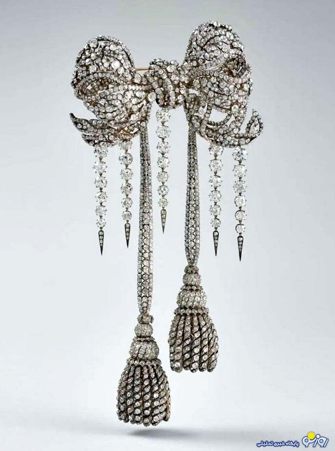 غارت فرهنگ در پاریس!