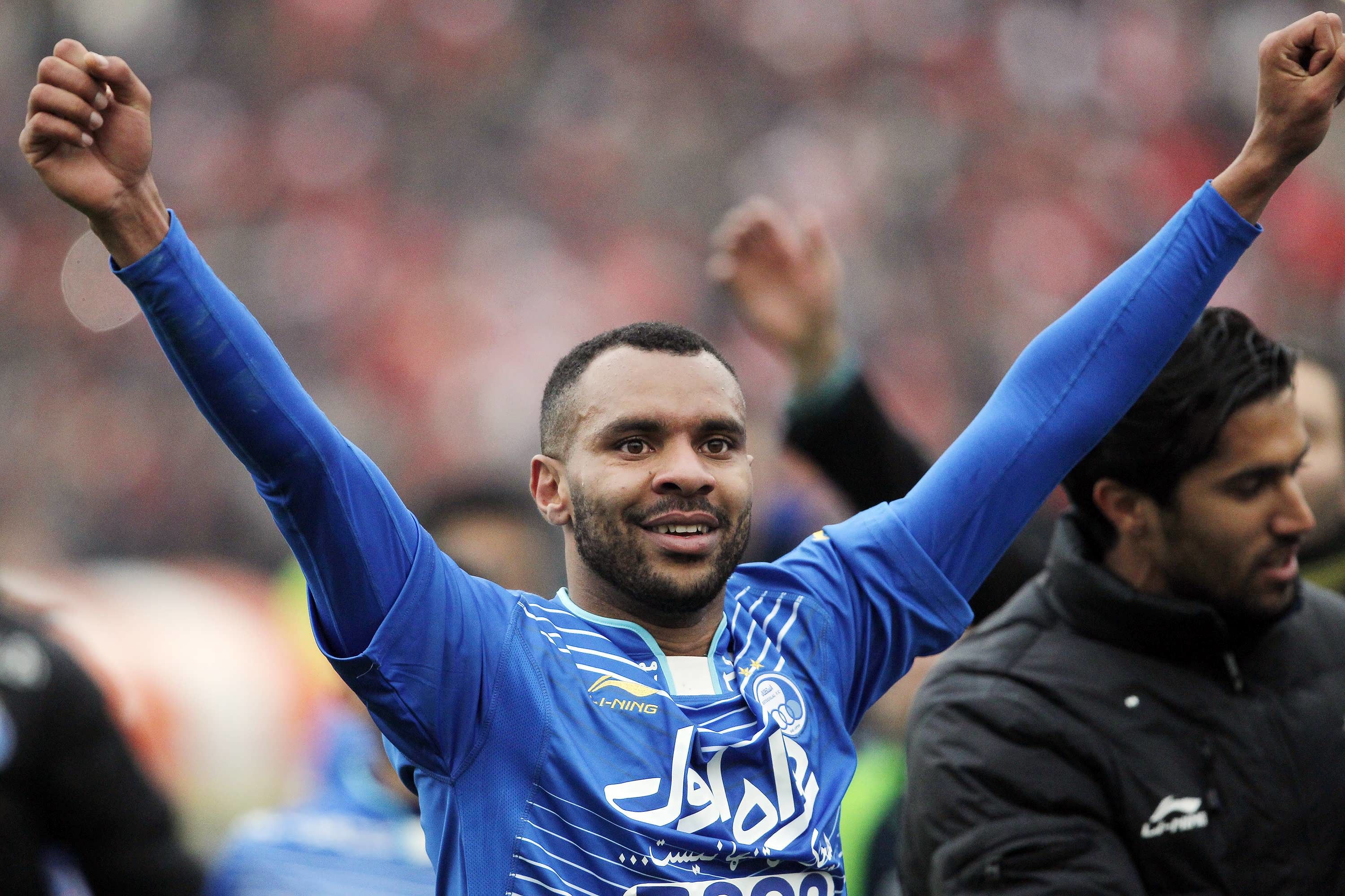 خداحافظی مدافع پیشین و محبوب استقلال از فوتبال در ۳۱ سالگی