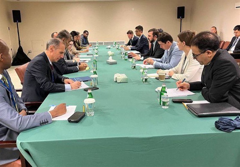 1404070323372471734135824