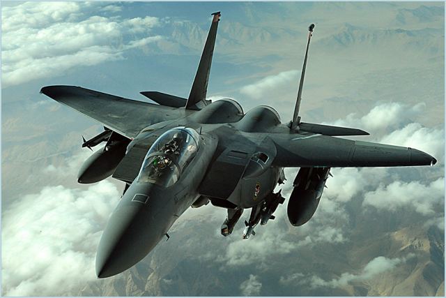 F-15E_Strike_Eagle_Air-to-ground_attack_fighter_aircraft_United_States_US_Air_Force_USAF_640_001