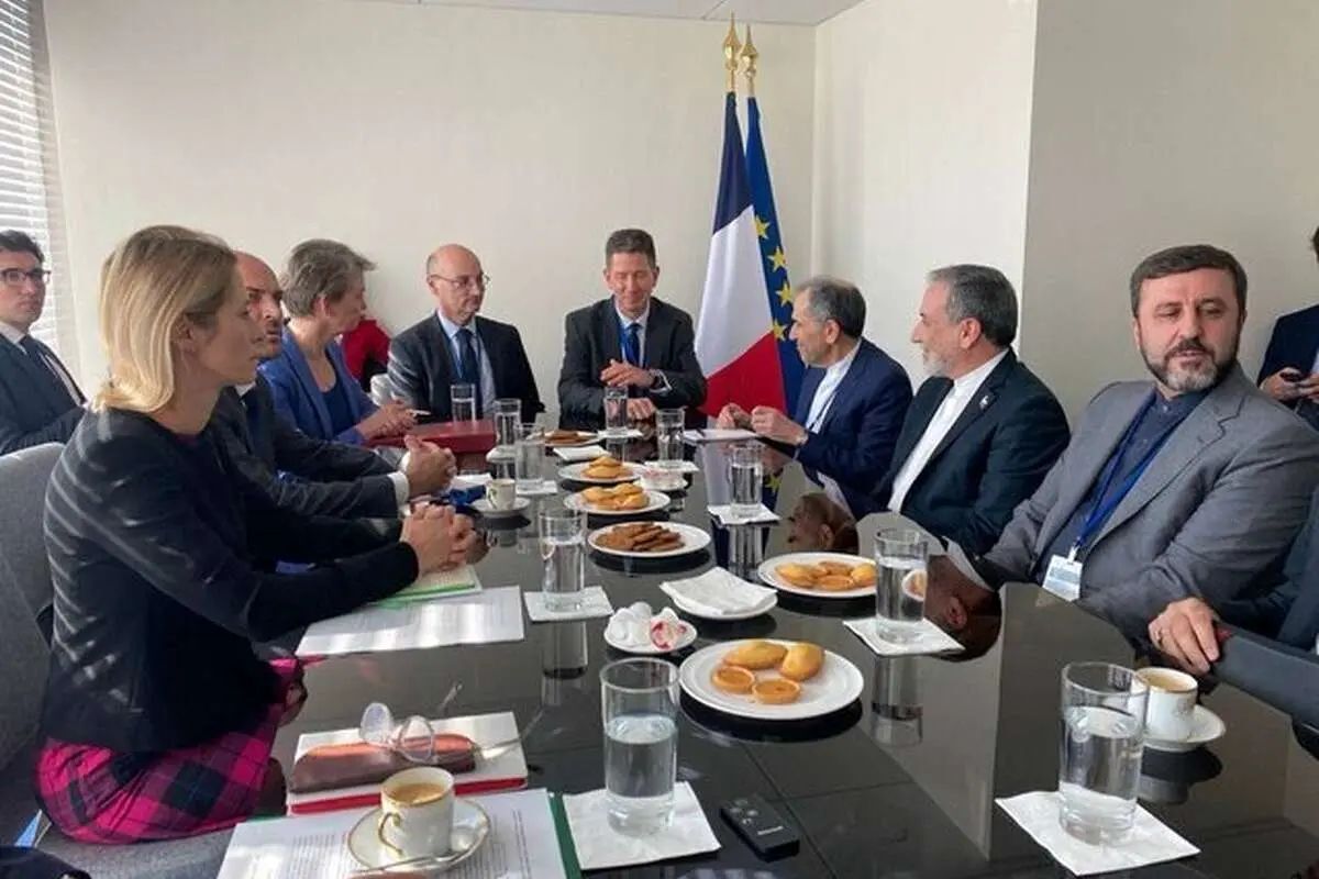 رویترز: ایران و غرب از امروز صبح دوباره به نقطه اول بازگشتند / بنبست دیپلماتیک ممکن است طولانی شود / دیپلماتهای اروپایی: به راهبرد سال ۲۰۰۳ برمی گردیم؛ ترکیبی از فشار و گفتوگو رویترز: ایران و غرب از امروز صبح دوباره به نقطه اول بازگشتند / بنبست دیپلماتیک ممکن است طولانی شود / دیپلماتهای اروپایی: به راهبرد سال ۲۰۰۳ برمی گردیم؛ ترکیبی از فشار و گفتوگو