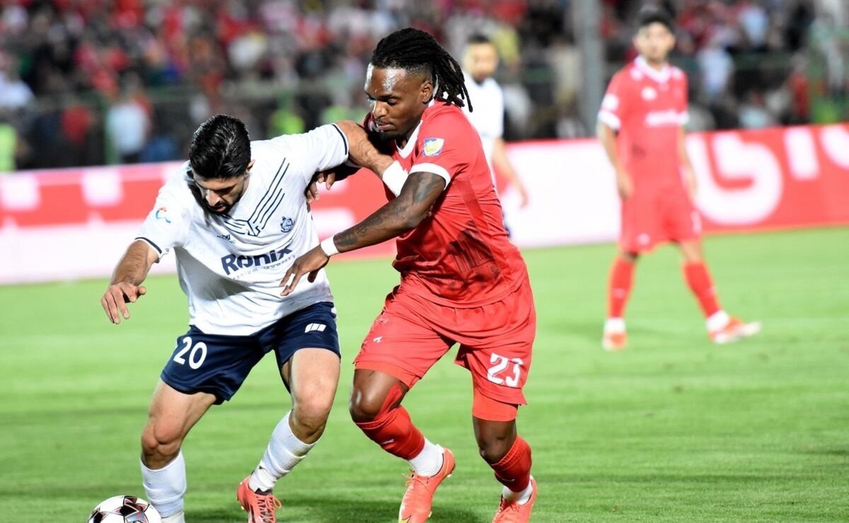 پشت پرده غیبت بیفوما در پرسپولیس/ مشکل هاشمیان با بیفوما چیست؟ پشت پرده غیبت بیفوما در پرسپولیس/ مشکل هاشمیان با بیفوما چیست؟