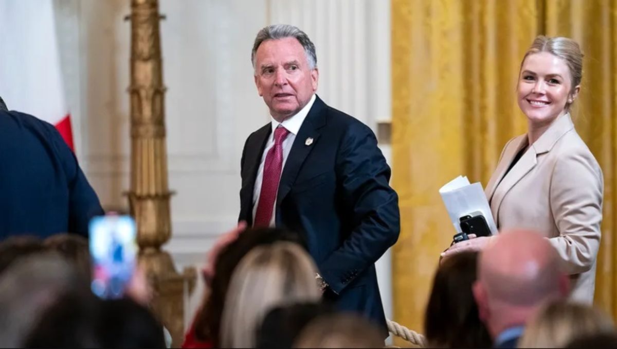 روایت رسانه بریتانیایی امواج از پیشنهادهای دقیقه نودی ویتکاف به ایران: او پیشنهاد تأخیر در اسنپبک به مدت ۳ ماه، ۹ ماه و در نهایت یک سال را ارائه کرد؛ در عوض، به تهران گفته شد که غنیسازی را متوقف کند و تمام اورانیوم خود را تحویل دهد / پیشنهادهای او مستقیماً به ایران ارائه شده و هیچ کاهش تحریمی جز تأخیر در اسنپبک در پی نداشته روایت رسانه بریتانیایی امواج از پیشنهادهای دقیقه نودی ویتکاف به ایران: او پیشنهاد تأخیر در اسنپبک به مدت ۳ ماه، ۹ ماه و در نهایت یک سال را ارائه کرد؛ در عوض، به تهران گفته شد که غنیسازی را متوقف کند و تمام اورانیوم خود را تحویل دهد / پیشنهادهای او مستقیماً به ایران ارائه شده و هیچ کاهش تحریمی جز تأخیر در اسنپبک در پی نداشته