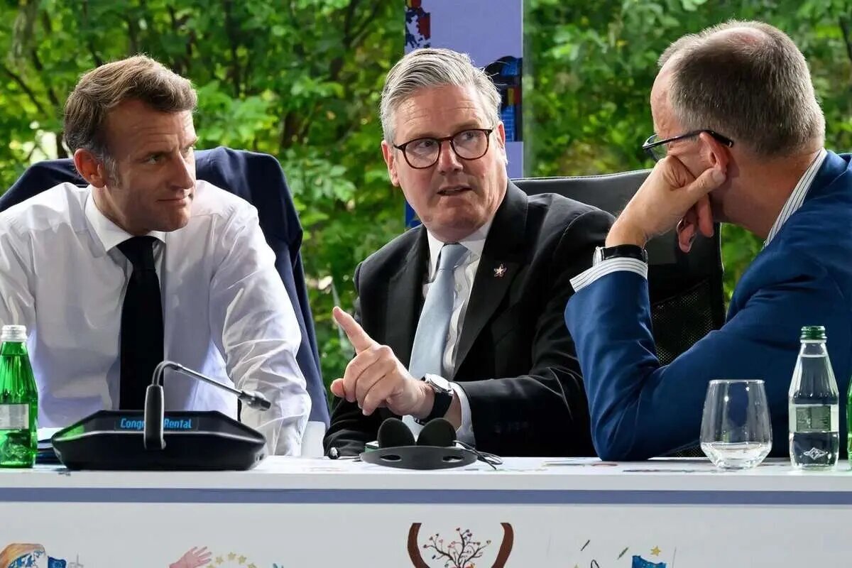 بیانیه تروئیکای اروپایی: از ایران میخواهیم که هیچ اقدام تنشزا انجام ندهد و به رعایت تعهدات خود ادامه دهد / ما چارهای جز فعال کردن مکانیسم ماشه نداشتیم / به دیپلماسی و مذاکره با تهران ادامه خواهیم داد بیانیه تروئیکای اروپایی: از ایران میخواهیم که هیچ اقدام تنشزا انجام ندهد و به رعایت تعهدات خود ادامه دهد / ما چارهای جز فعال کردن مکانیسم ماشه نداشتیم / به دیپلماسی و مذاکره با تهران ادامه خواهیم داد