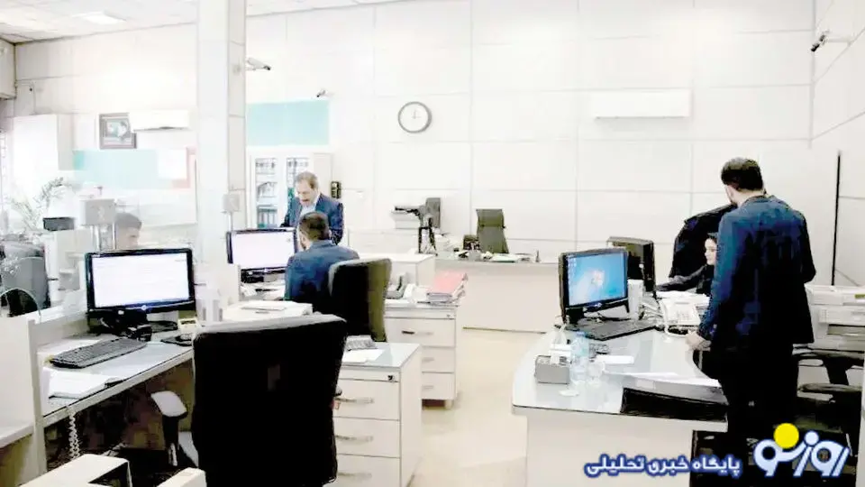 استخدام در زیر سلطه رنگ لباس و انتخاب نام و عقاید شخصی!