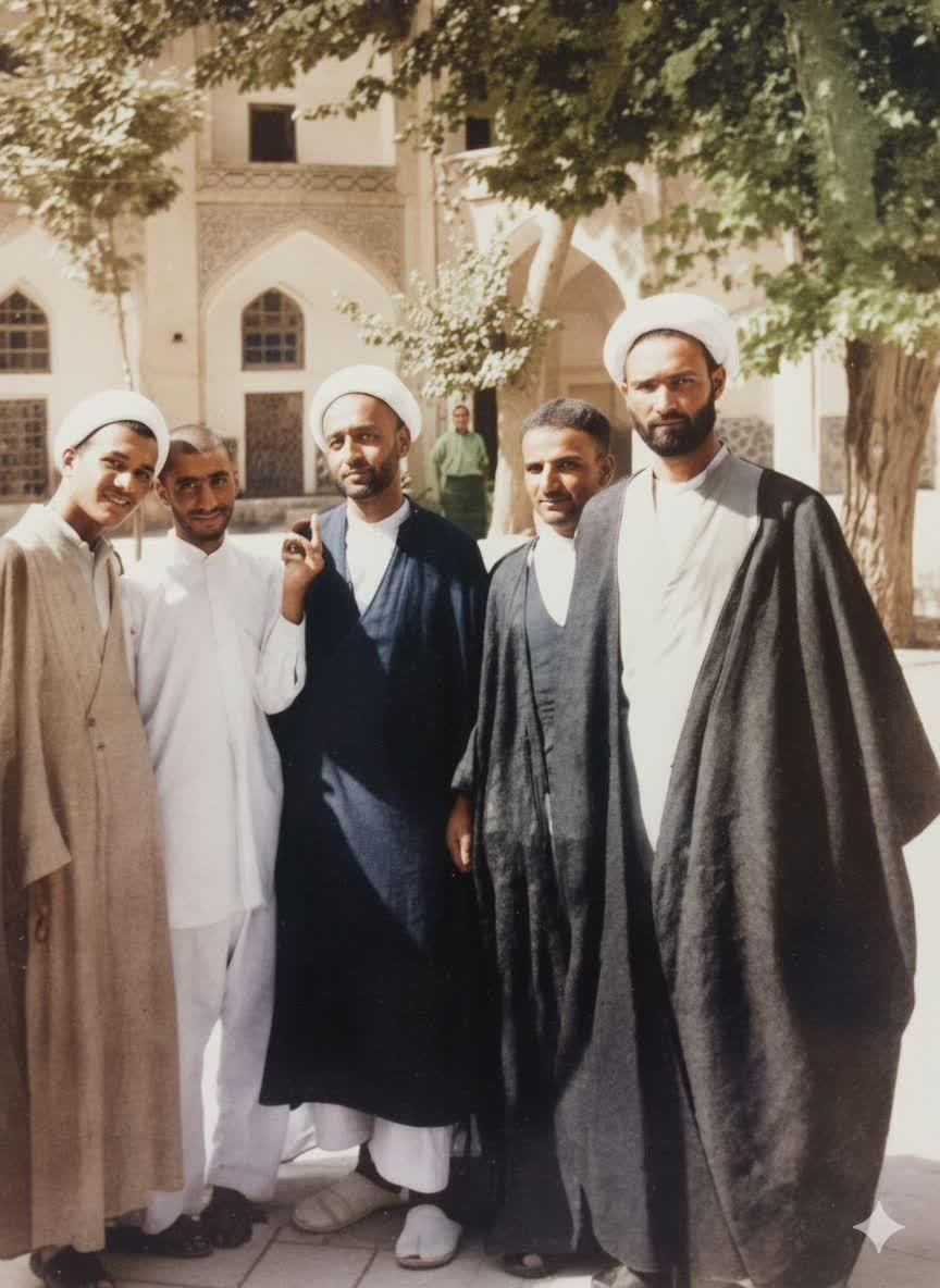 تصویری از احمد جنتی مربوط به ۸۰ سال قبل