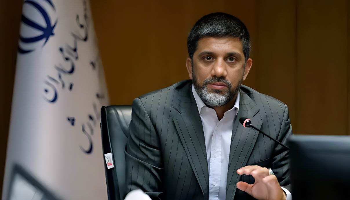 دهه ۶۰ در ورزشگاه آزادی گردو فروختم؛ علیرضا دبیر: یک بازی استقلال و پرسپولیس از دستم در نرفته است دهه ۶۰ در ورزشگاه آزادی گردو فروختم؛ علیرضا دبیر: یک بازی استقلال و پرسپولیس از دستم در نرفته است