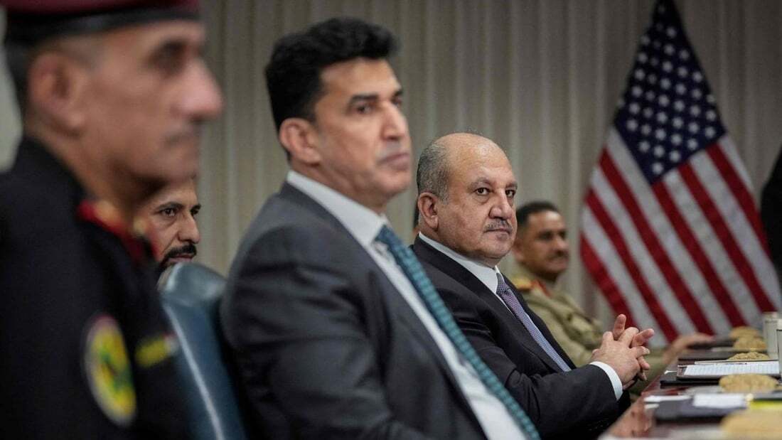 وزیر دفاع عراق: واشنگتن به ما از عملیات نظامی قریبالوقوع در منطقه خبر داد و تاکید کرد که گروههای عراقی در آن دخالت نکنند / وزیر جنگ آمریکا هشدار تندی داد و گفت «این آخرین اخطار به شماست» وزیر دفاع عراق: واشنگتن به ما از عملیات نظامی قریبالوقوع در منطقه خبر داد و تاکید کرد که گروههای عراقی در آن دخالت نکنند / وزیر جنگ آمریکا هشدار تندی داد و گفت «این آخرین اخطار به شماست»