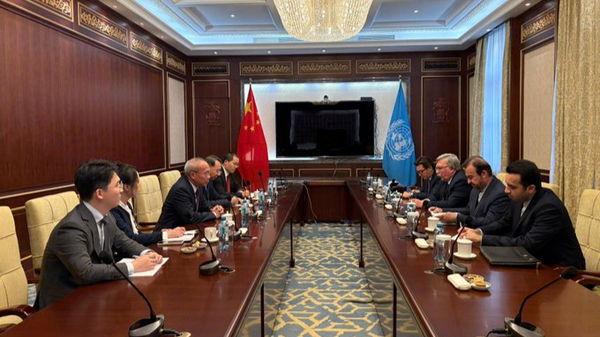 اولیانوف: چین، ایران و روسیه دور دیگری از رایزنی‌های سنتی سه جانبه درباره پرونده هسته‌ای تهران را برگزار کردند