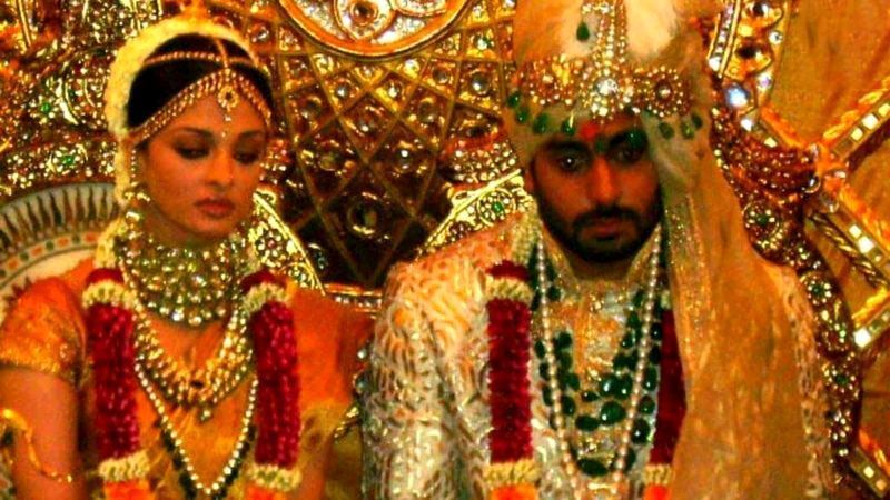 آیشواریا با لباس سنتی آیشواریا با لباس سنتی