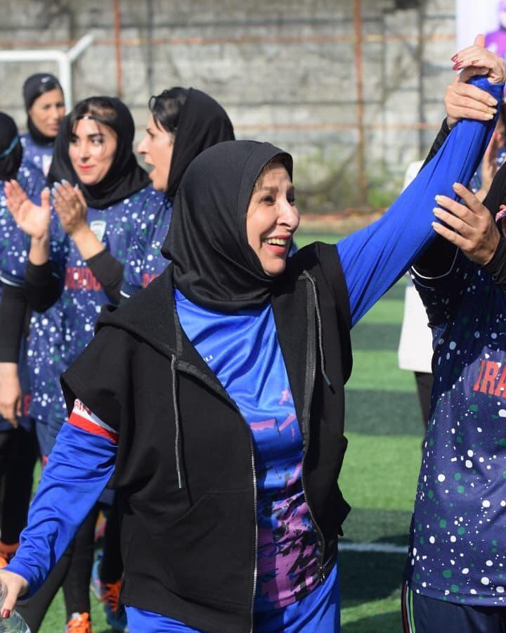 کاپیتانی مرجانه گلچین کاپیتانی مرجانه گلچین