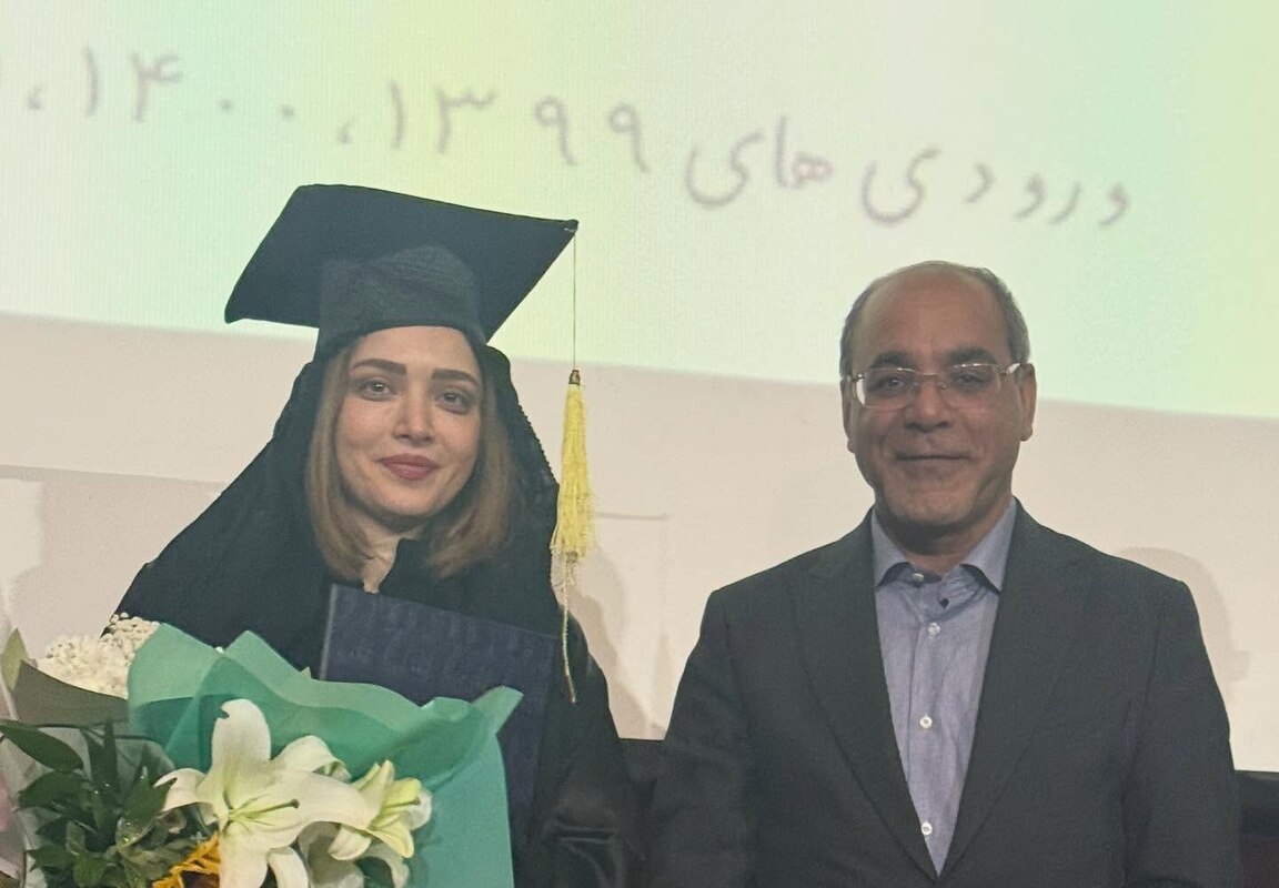 خودنمایی بهنوش طباطبایی با بادیگارهایش در جلسه دفاع دکتری