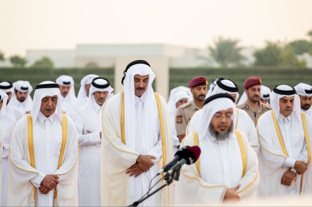 اقامه نماز باران توسط شیخ تمیم بن حمد آل‌ثانی