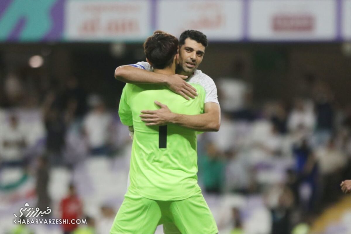 حمایت قاطع طارمی از بیرانوند؛ تصور نمی‌کنم شرایط و حواشی خارج از زمین بر او تأثیر بگذارد!