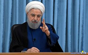 حسن روحانی تنها و بقیه با هم چرا؟!