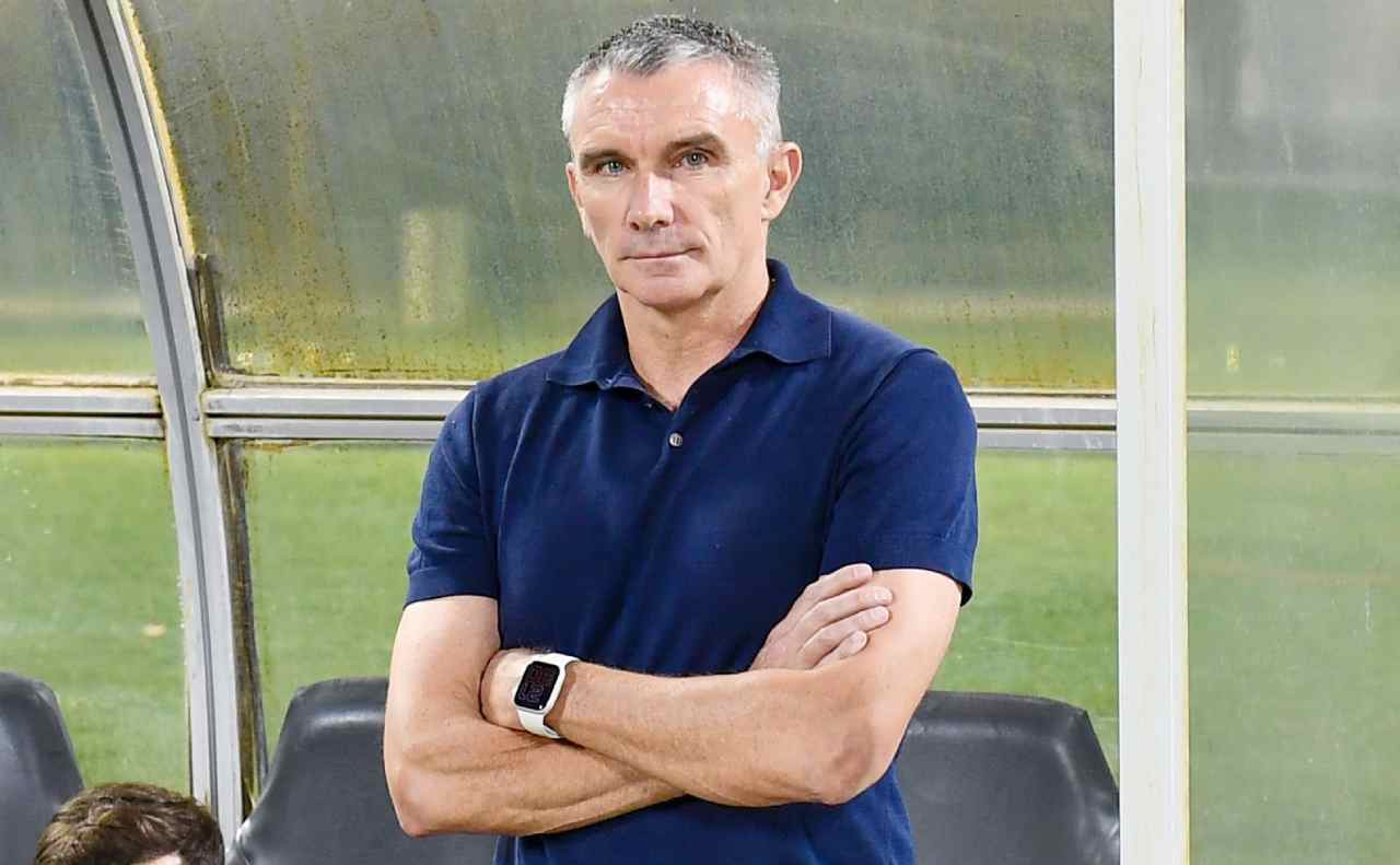 سرمربی سابق سپاهان نزدیک نیمکت تیم ملی کامرون