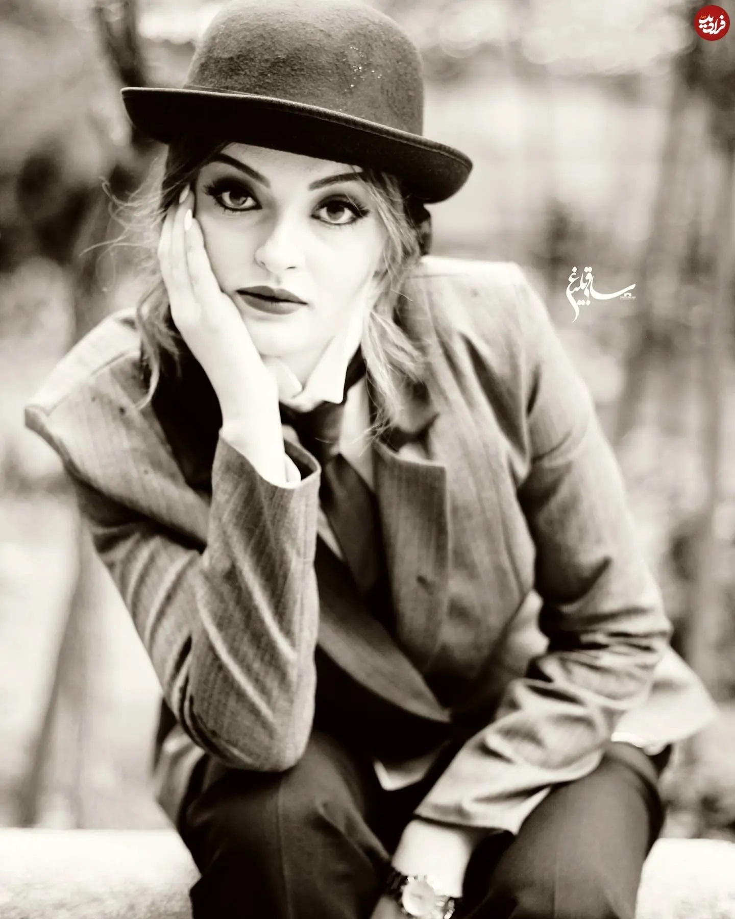 بیتای سریال آوای باران با لباس چارلی چاپلین بیتای سریال آوای باران با لباس چارلی چاپلین