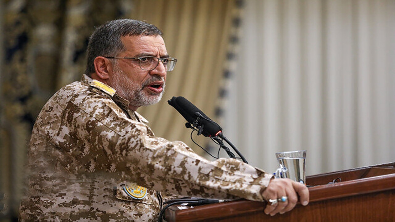 سخنگوی سپاه: وقتی رژیم صهیونیستی مراکز نفت ما را در اطراف تهران و منطقه جنوب کشور مورد هدف قرار دادند، ما بلافاصله بعد از چند ساعت زیرساختهای رژیم را مورد اصابت قرار دادیم / تنها پالایشگاهی گفته که میشد ۷۰ درصد سوخت عمومی و نظامی مورد نیاز جنگندههای نظامی و سوخت مایع زرهی و موشکی رژیم را تامین میکرد، مورد هدف قرار گرفت سخنگوی سپاه: وقتی رژیم صهیونیستی مراکز نفت ما را در اطراف تهران و منطقه جنوب کشور مورد هدف قرار دادند، ما بلافاصله بعد از چند ساعت زیرساختهای رژیم را مورد اصابت قرار دادیم / تنها پالایشگاهی گفته که میشد ۷۰ درصد سوخت عمومی و نظامی مورد نیاز جنگندههای نظامی و سوخت مایع زرهی و موشکی رژیم را تامین میکرد، مورد هدف قرار گرفت