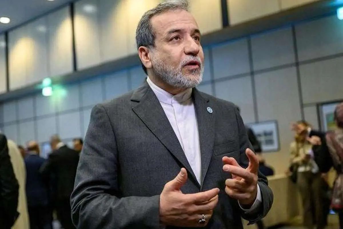 عراقچی: آماده مذاکره برای یک توافق متوازن و عادلانه هستیم/ برای یک حمله احتمالی از سوی اسرائیل، حتی بیشتر از جنگ قبلی آمادگی داریم، اما این بدان معنا نیست که ما خواهان درگیری هستیم/ روسها در جریان جنگ ۱۲ روزه، کمک زیادی به ما کردند عراقچی: آماده مذاکره برای یک توافق متوازن و عادلانه هستیم/ برای یک حمله احتمالی از سوی اسرائیل، حتی بیشتر از جنگ قبلی آمادگی داریم، اما این بدان معنا نیست که ما خواهان درگیری هستیم/ روسها در جریان جنگ ۱۲ روزه، کمک زیادی به ما کردند