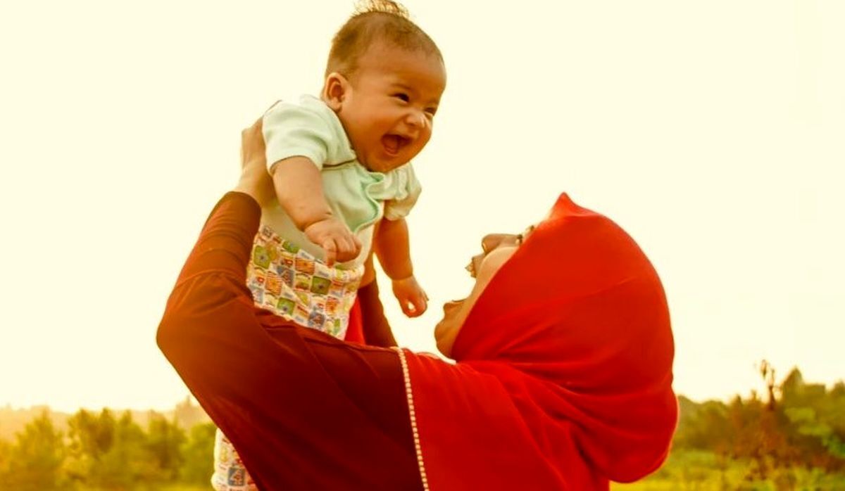 کارت امید مادر از ابتدای سال ۱۴۰۵ صادر خواهد شد / تمامی نوزادانی که از تاریخ اول فروردین ۱۴۰۵ و پس از آن متولد شده باشند مشمول دریافت این کارت میشوند / این کارت تا ۲۴ ماه پس از تولد نوزاد به شکل ماهانه ۲ میلیون تومان شارژ میشود کارت امید مادر از ابتدای سال ۱۴۰۵ صادر خواهد شد / تمامی نوزادانی که از تاریخ اول فروردین ۱۴۰۵ و پس از آن متولد شده باشند مشمول دریافت این کارت میشوند / این کارت تا ۲۴ ماه پس از تولد نوزاد به شکل ماهانه ۲ میلیون تومان شارژ میشود