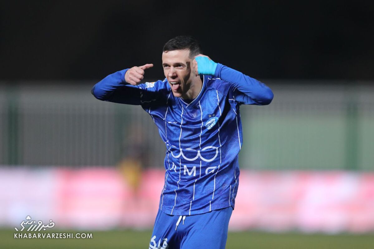 فریم به فریم با حرکات عجیب یاسر آسانی/ گریه جنجالی مهاجم استقلال +عکس