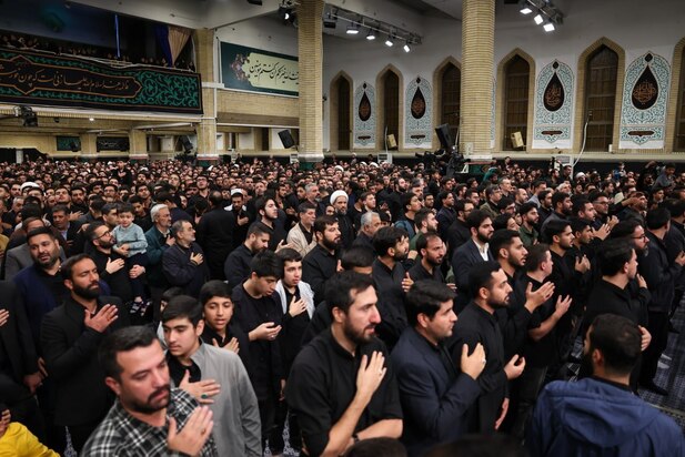 مراسم عزادارای ایام شهادت حضرت زهرا (س) با حضور مقام معظم رهبری