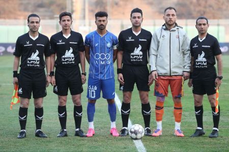 کارشناسی داوری بازی استقلال مقابل پادیاب خلخال: اخراج و لغو پنالتی درست بود؟! کارشناسی داوری بازی استقلال مقابل پادیاب خلخال: اخراج و لغو پنالتی درست بود؟!