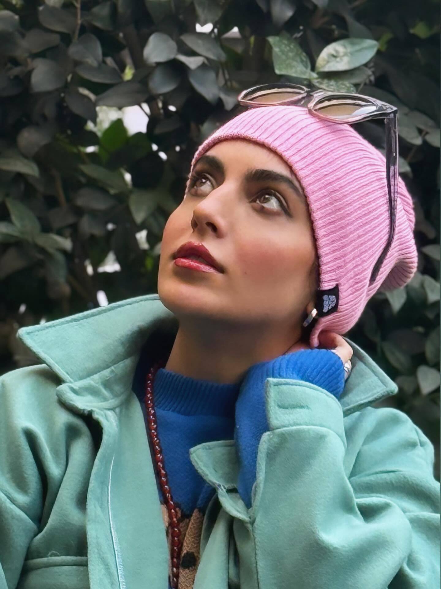 بازیگر سریال آنام با کلاه باربی بازیگر سریال آنام با کلاه باربی