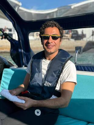 سفر صمیمی فرشته حسینی و نوید محمدزاده با خانواده