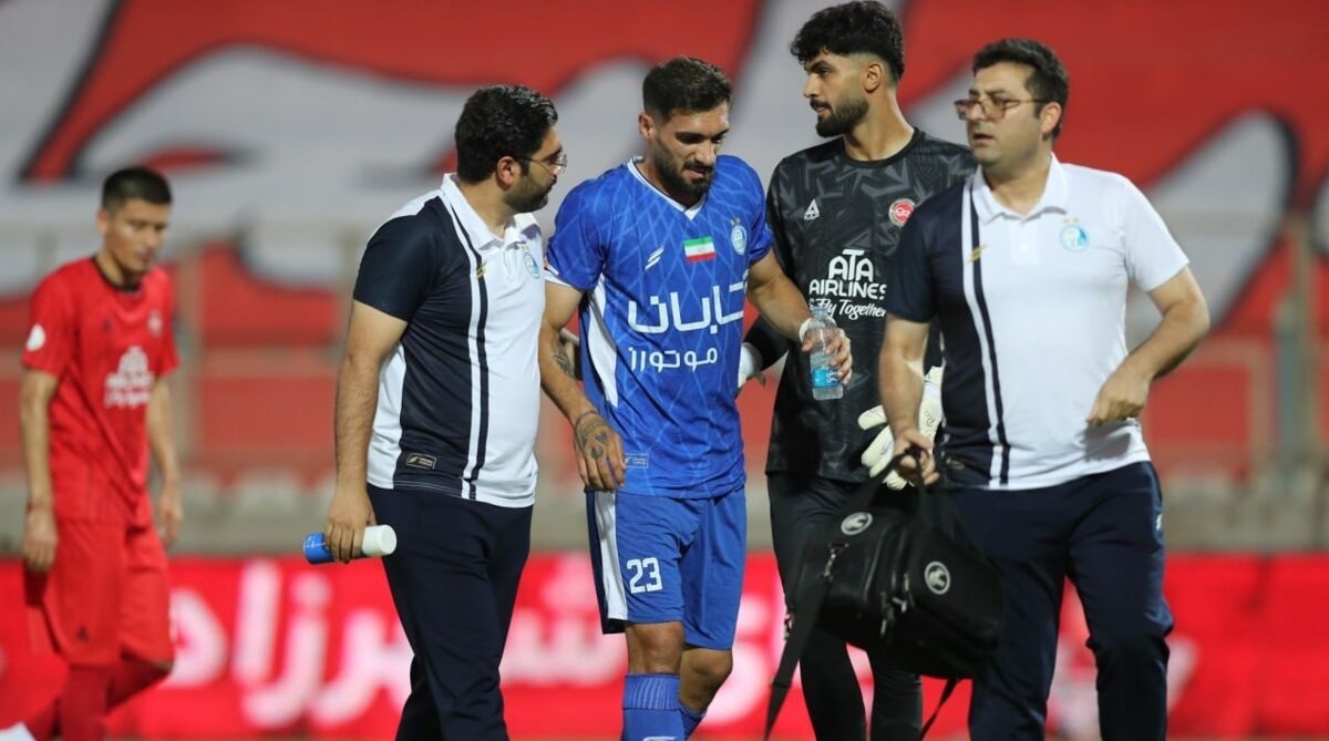 مدافعانی که بلای جان استقلال شدند؛ میلیاردها تومان برای حاشیهسازی! مدافعانی که بلای جان استقلال شدند؛ میلیاردها تومان برای حاشیهسازی!