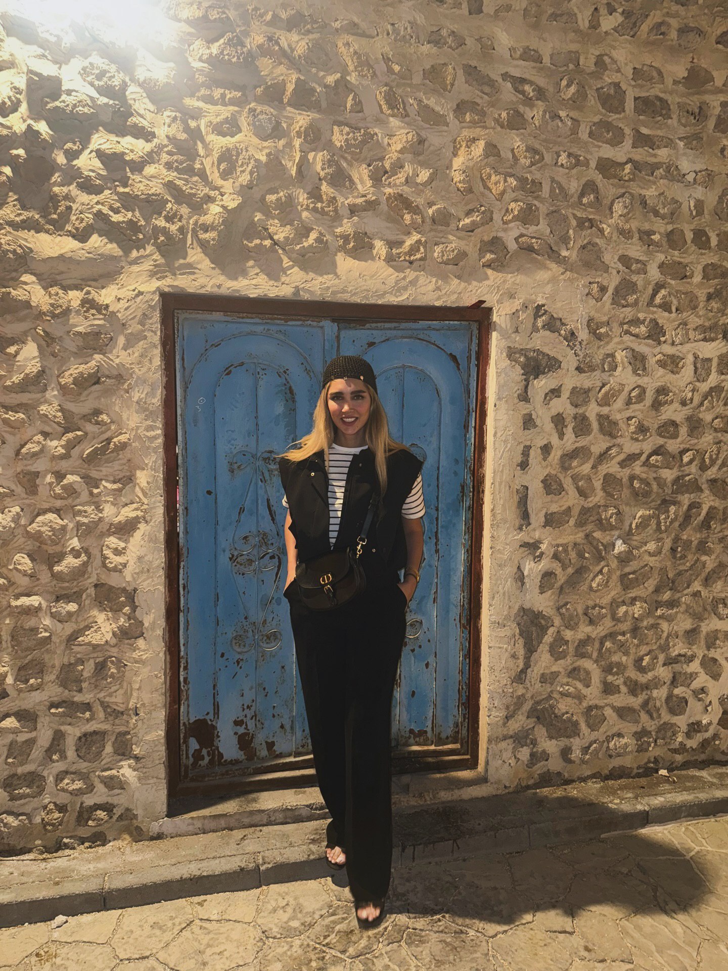 آناشید حسینی (طراح لباس و مدل ایرانی) در جزیره کیش