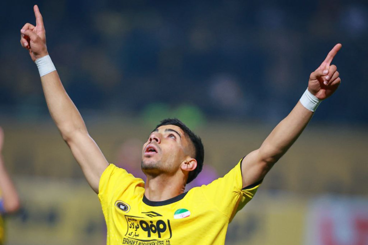 خبر خوب برای صدرنشین لیگ؛ لیموچی از دیدار مقابل استقلال در دسترس سپاهان است خبر خوب برای صدرنشین لیگ؛ لیموچی از دیدار مقابل استقلال در دسترس سپاهان است