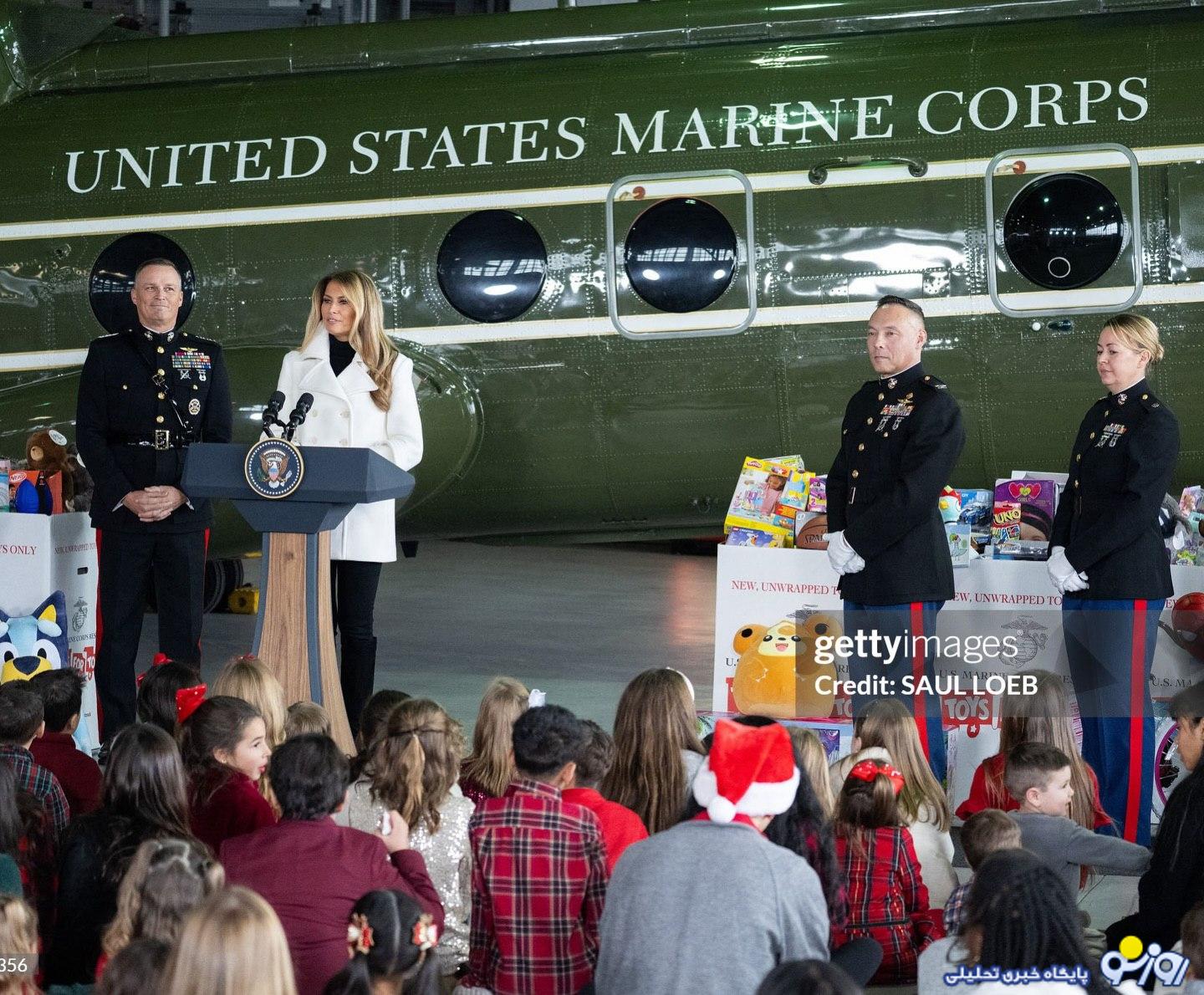 حاشیه دار شدن عکس‌های کریسمسی ملانیا ترامپ و بابانوئل