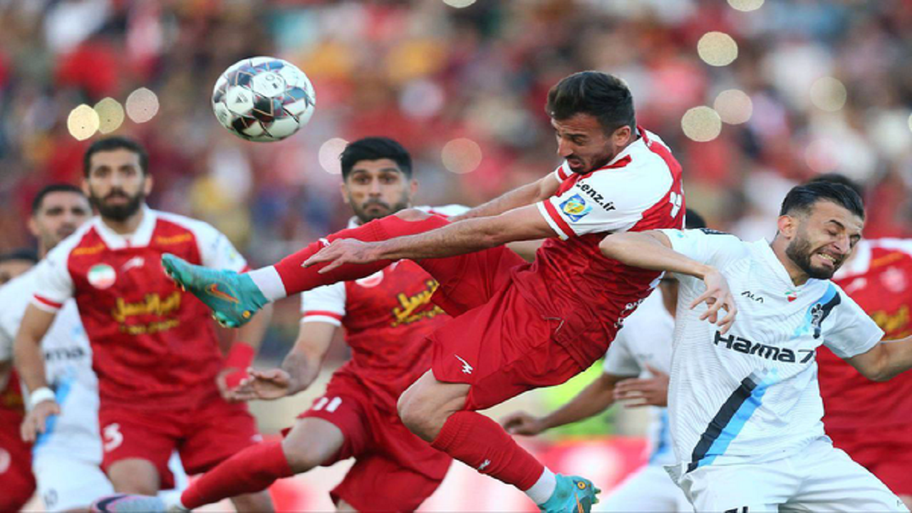 پرسپولیس با پیکان سواری به دنبال صدرنشینی/ نبرد تراکتور با گربه سیاهش در اصفهان