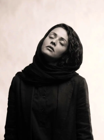 سوگل خلیق در عکسی تازه با حال و هوای سیاه و سفید