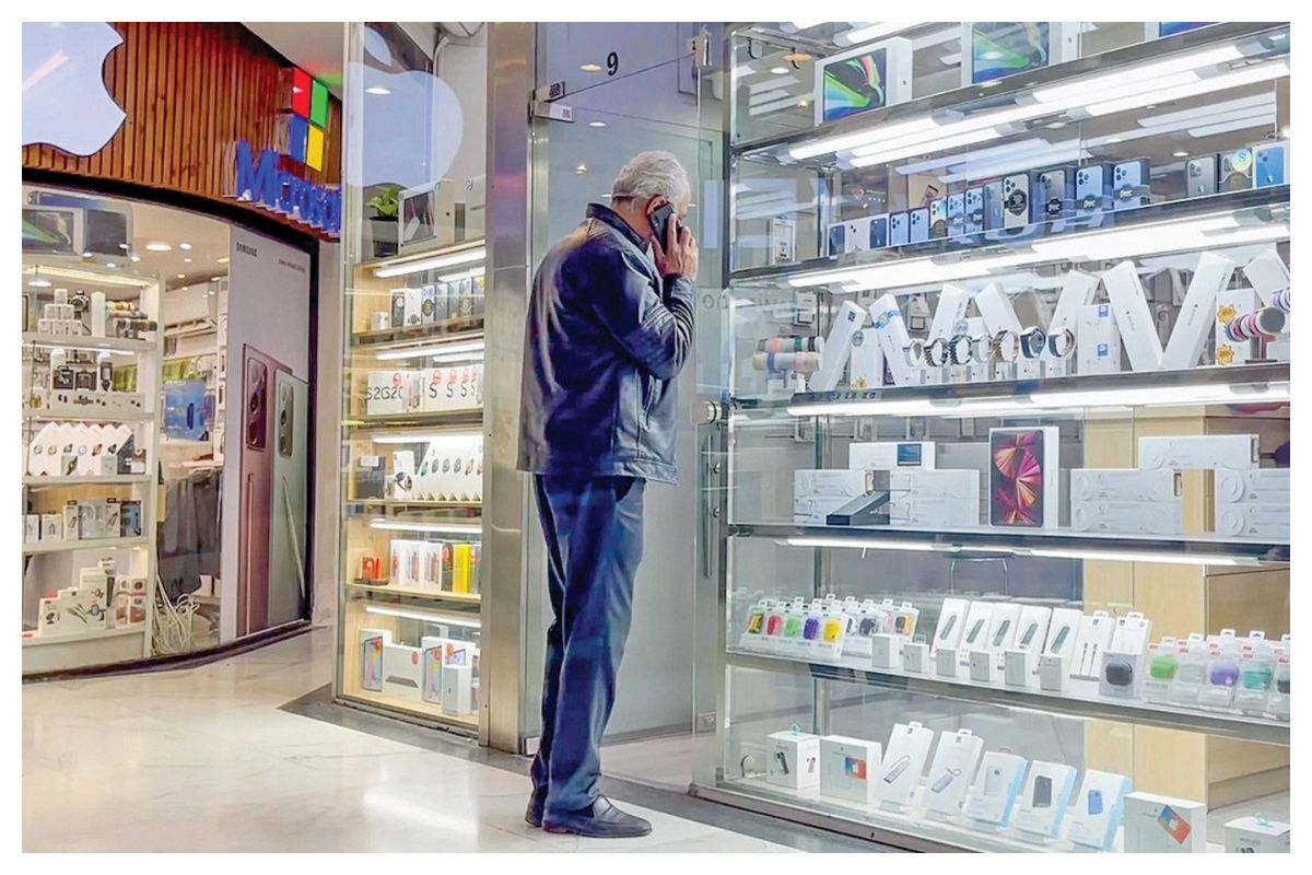 بازار موبایل