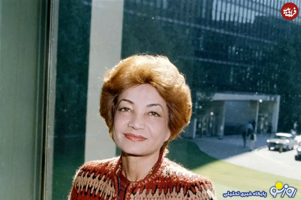 اشرف پهلوی هنگام سوار بر اسب در ۳۵ سالگی اشرف پهلوی هنگام سوار بر اسب در ۳۵ سالگی