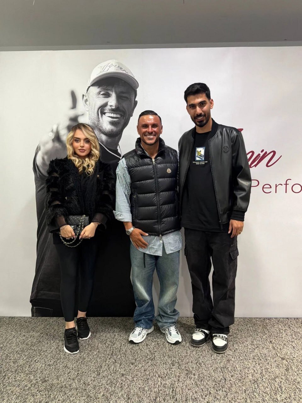 عکس| ستاره پرسپولیس و همسرش در کنسرت آرمین زارعی